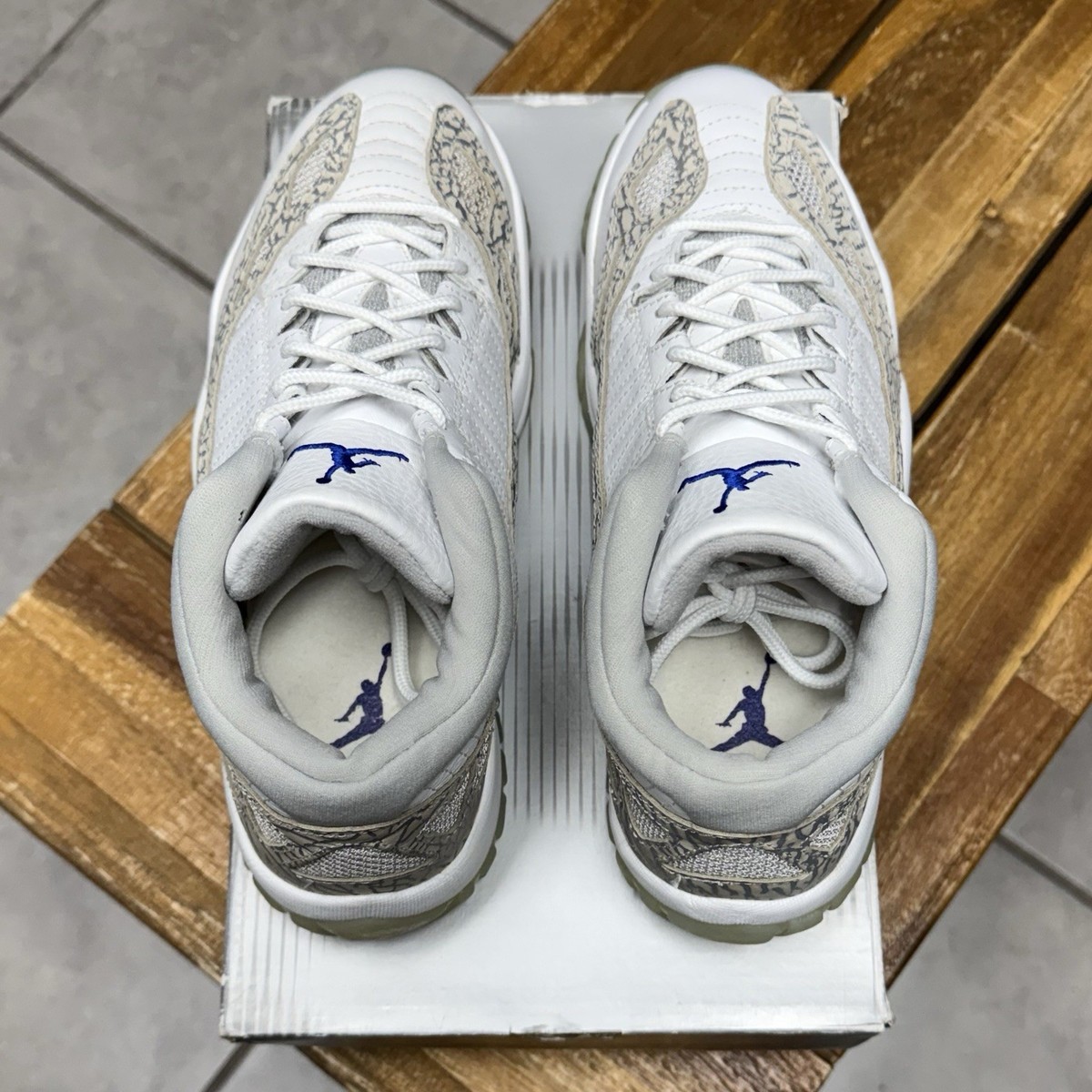 Air Jordan 11 Retro IE 2003 Low Cobalt - Size 8 - Authentic View 4