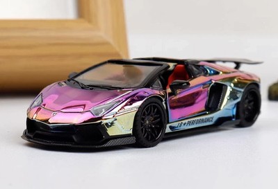 LAMBORGHINI AVENTADOR LP700-4 OPENINGS CHAMELEON 1/64 DIECAST CAR