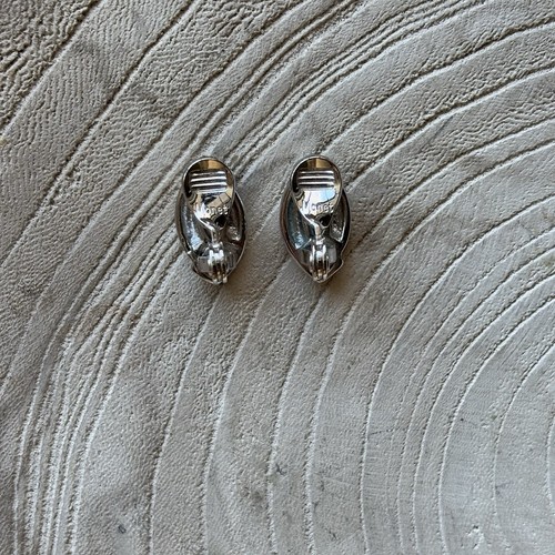 Vintage Monet Clip On Earrings Sliver Tone Knot Everyday Causal Dressy - Picture 7 of 11