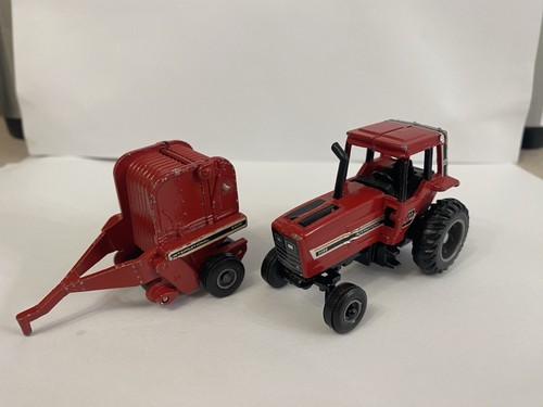 Vintage Ertl IH International Tractor 5088 Axle 1:64 with Trailer!!!!!!! - Picture 5 of 13