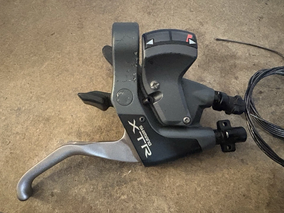 Vintage Shimano XTR M950 3 x 8 Speed Groupset Mountain Bike - Image 2 of 4