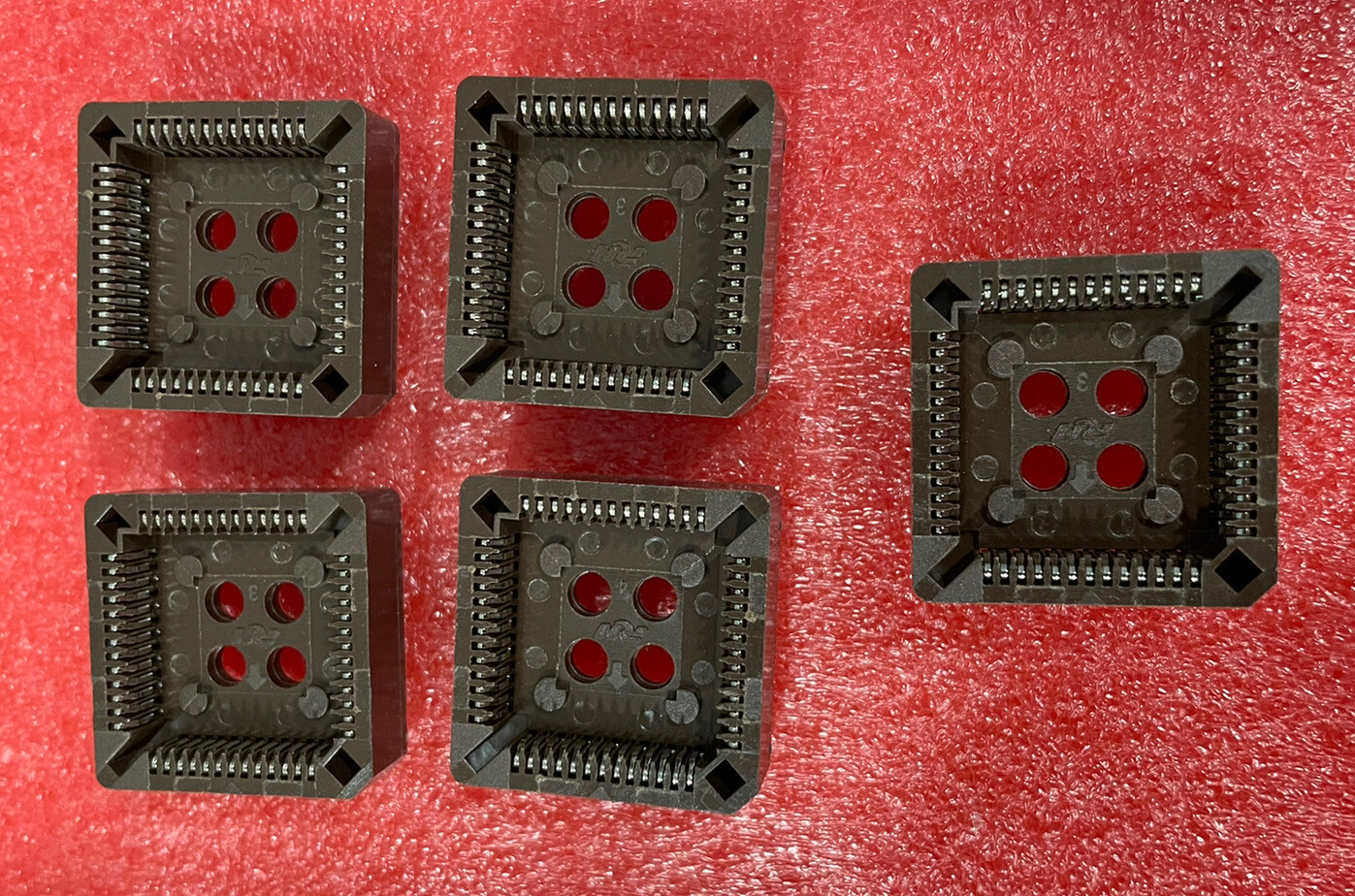 52 PIN PLCC IC SOCKET PLCCB-052-PS-T ROBINSON NUGENT (LOT OF 5)