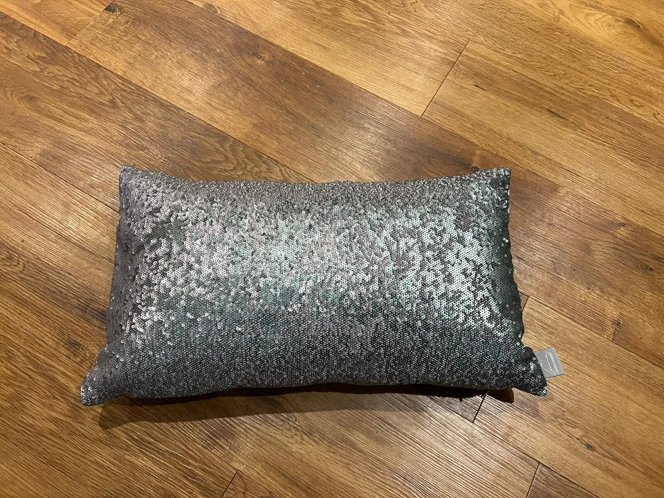 Aviva Stanoff Designer Sequin Cushion RRP £220 - Image 3 of 4