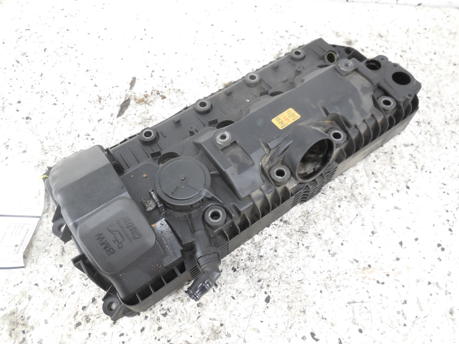2003 BMW 7 Series 745 Li Passenger Side Valve Cover 111275221510 