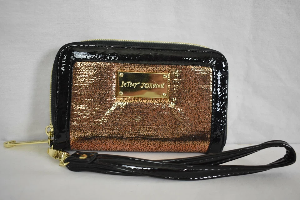  Betsey Johnson  Envelope Wallet  - Image 3 of 4