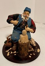 Vtg Santa Claus workshop in wood 7" Diameter Wood Base x 9.5  Tall Original Box