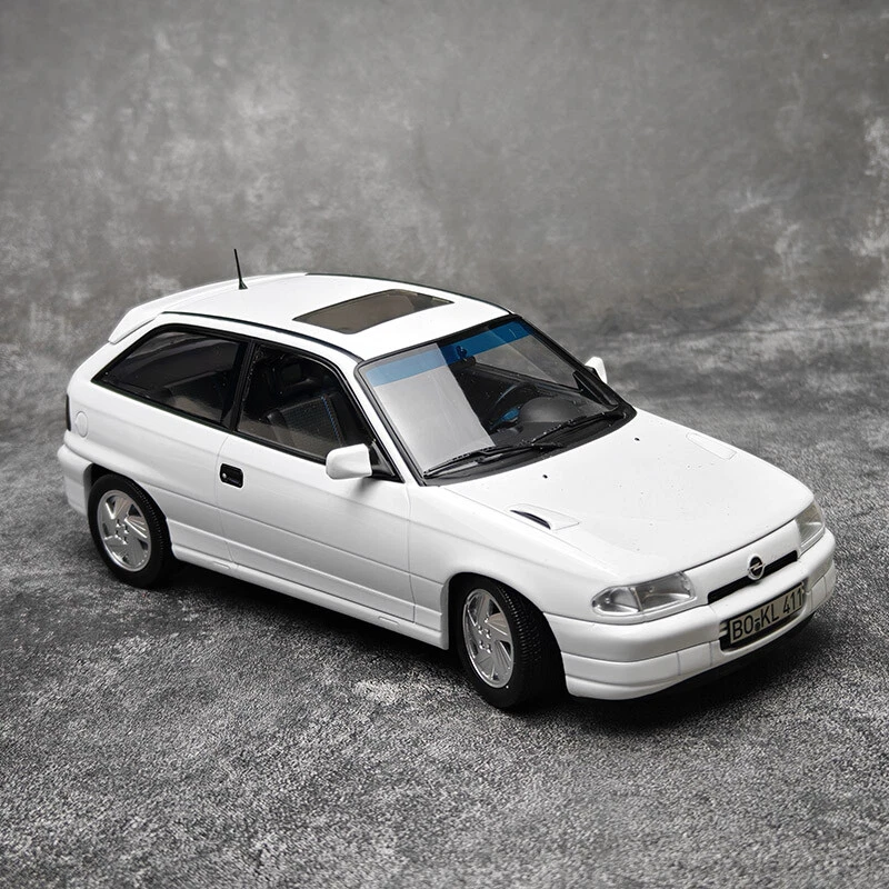 Norev 1/18 Opel Astra Gsi 1991  White Diecast Model Car Gifts For Friends Father - Image 2 of 4
