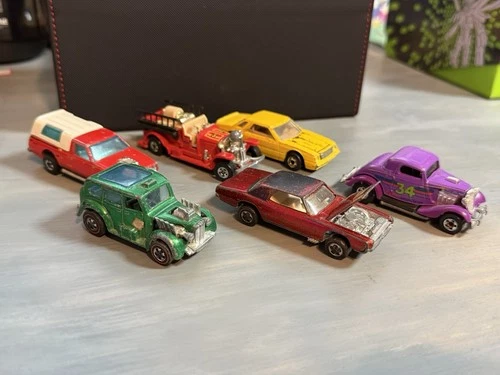 Hotwheel Redline And Blackwall Junkyard Lot - US Made Tbird Cockney Cab As Is