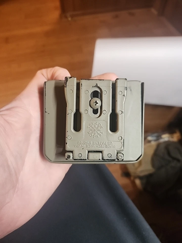 Porta-revista Blade Tech pilha dupla pilha verde coruja AMBIDEXTROUS - Imagem 2 de 4