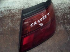 Feu arrière Nissan ALMERA