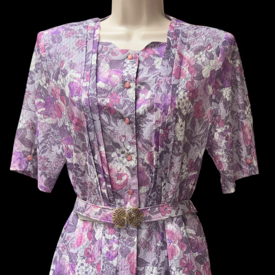 Large Garden Dress Lucite Buttons Art Deco Buckle Belt Vintage Purple Floral - Image 4 of 4