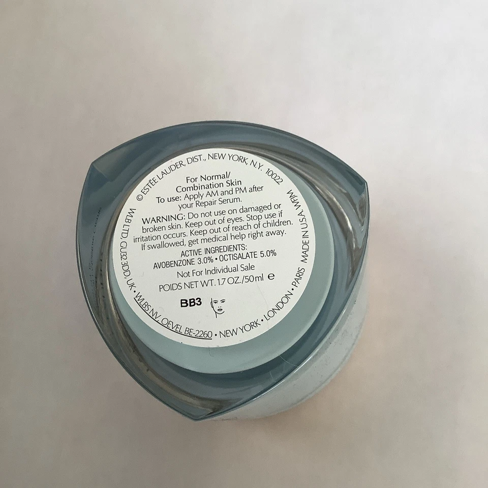 Estee Lauder DayWear Anti-Oxidant 24H-Moisture Creme Dry Skin SPF15  1.7oz /50ml - Image 3 of 3