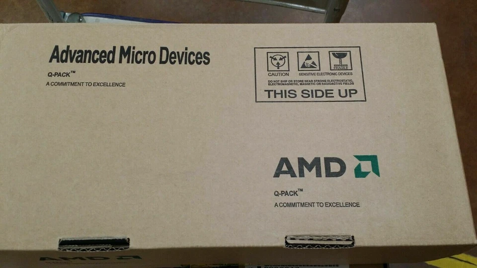 AMD Athlon II X2 250e 3 GHz Dual-Core (AD250EHDK23GM) Processor - Image 3 of 4