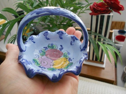 HAND PAINTED SMALL CERAMIC BASKET-FLORAL-4" HIGH 4" WIDE - Picture 4 of 5