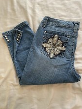 ND Weekend Capri Jeans Women  s Sz 10 31x20.5 Blue Embellished Embroidered