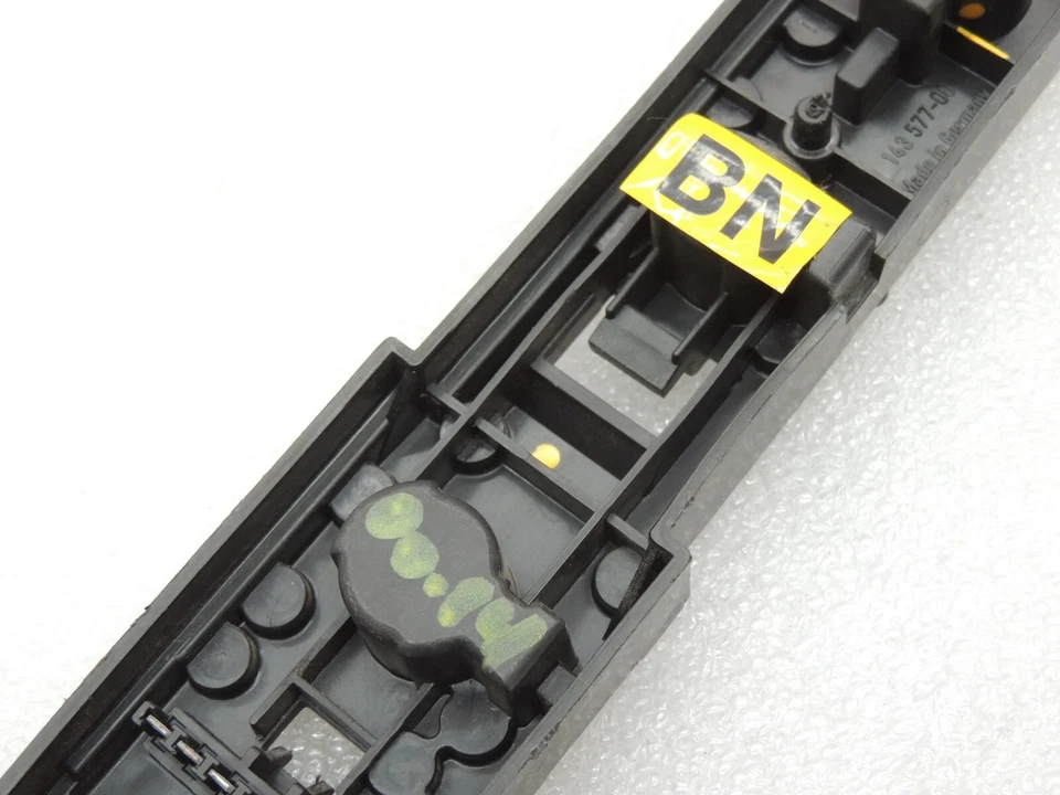 Piloto trasero derecho opel omega b caravan 143577-00 - Imagen 4 de 4