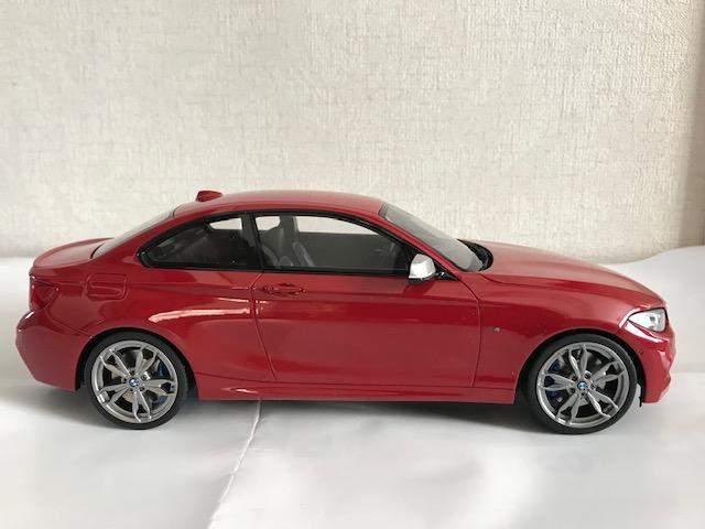 ミニカー GT spirit 1/18 BMW M235i M performance BMW M235i Resin Model Car in 1:18 Scale by GT Spirit