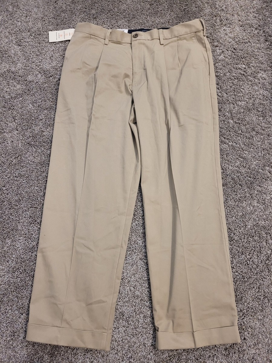 NWT Dockers Comfort Khaki Mens Pants 34x29 Relaxed Fit Pleated