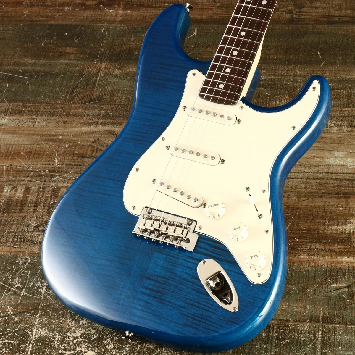 Fender / FSR MIJ Hybrid II Stratocaster Curly Maple Top Ash Back Translucent Blu