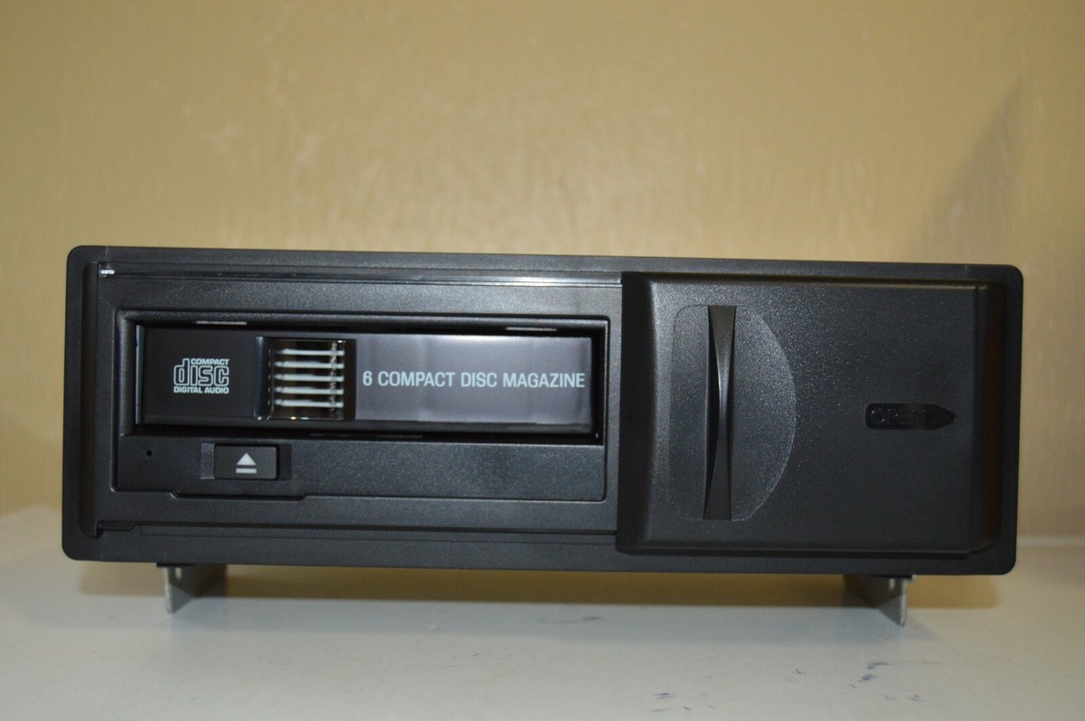 98-02 Mercury Villager Quest factory 6 disc CD changer + MAGAZINE