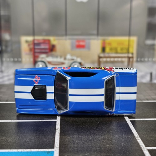 1:64 Hot Wheels Limited Edition 1970 70 Dodge Challenger R/T 440 #27 Blue - Picture 12 of 13