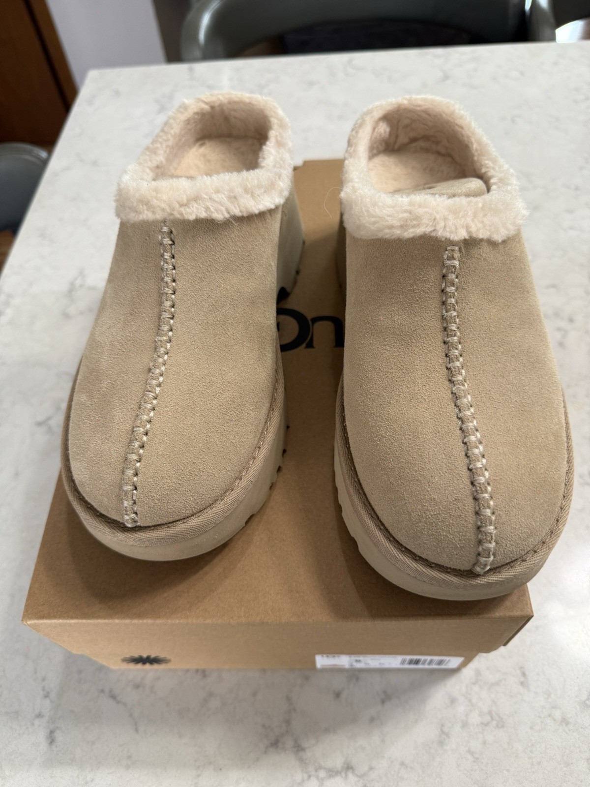 UGG Women's - image 7