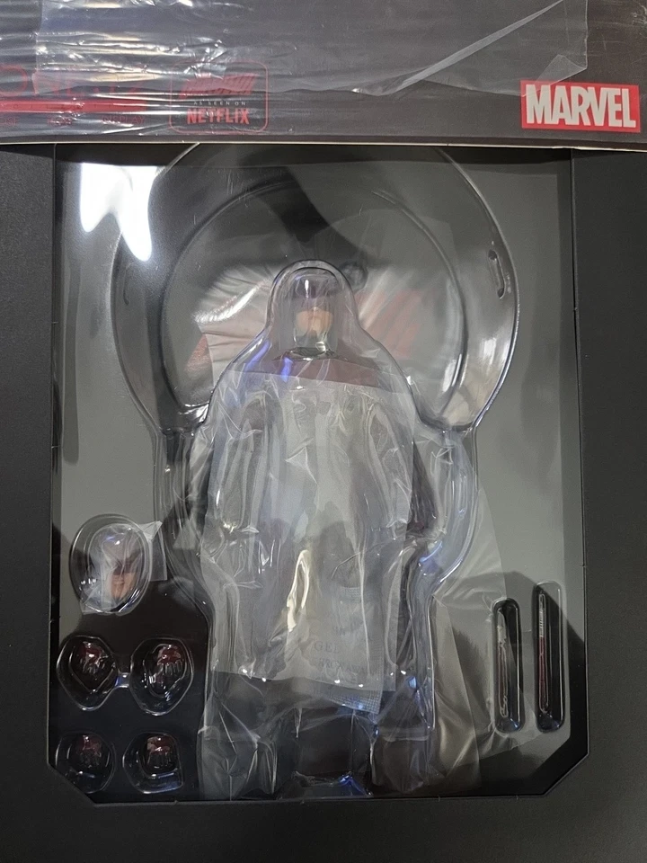 Figura Mezco One 12 Collective Daredevil MCU ¡¡¡Edición Netflix NUEVA EN CAJA!!!! Foto 4 de 4