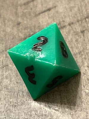 WOW CONDITION! Vintage TSR Holmes d8 green rpg ad&d dice 120725@