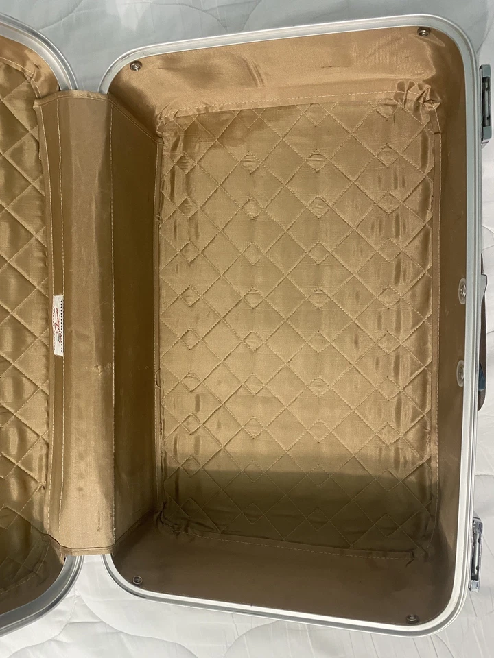 Skyway Luggage Light Brown Tweed Carry-on Retro Suitcase AND Train Case With Key - Image 2 of 4