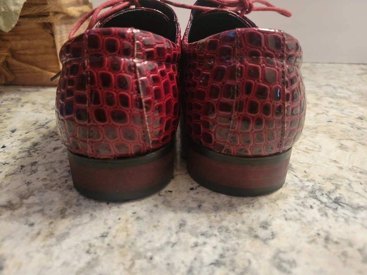 CASTELLEONE FAUX CROCODILE MENS RED DRESS SHOES SIZE (7.5-8 