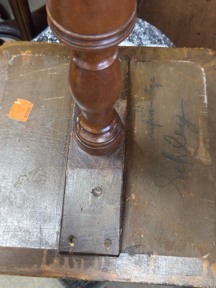 Antiguo candelabro de cereza federal de arce de Nueva Inglaterra 1810 patas de araña Foto 4 de 4