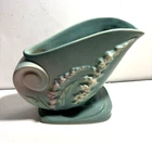 Roseville Foxglove Green 1942 Vintage Art Pottery Ceramic Cornucopia Vase 166-6