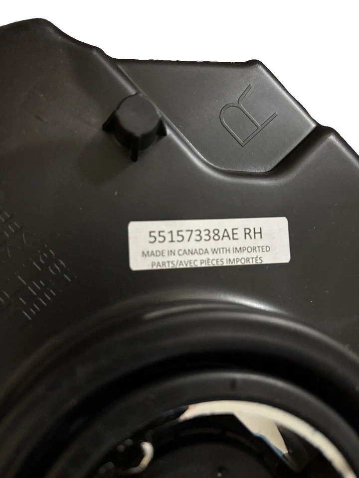 NEW OEM 2008-2012 Mopar Jeep Liberty Passenger Side Halogen Headlight 55157338AE - Image 3 of 4