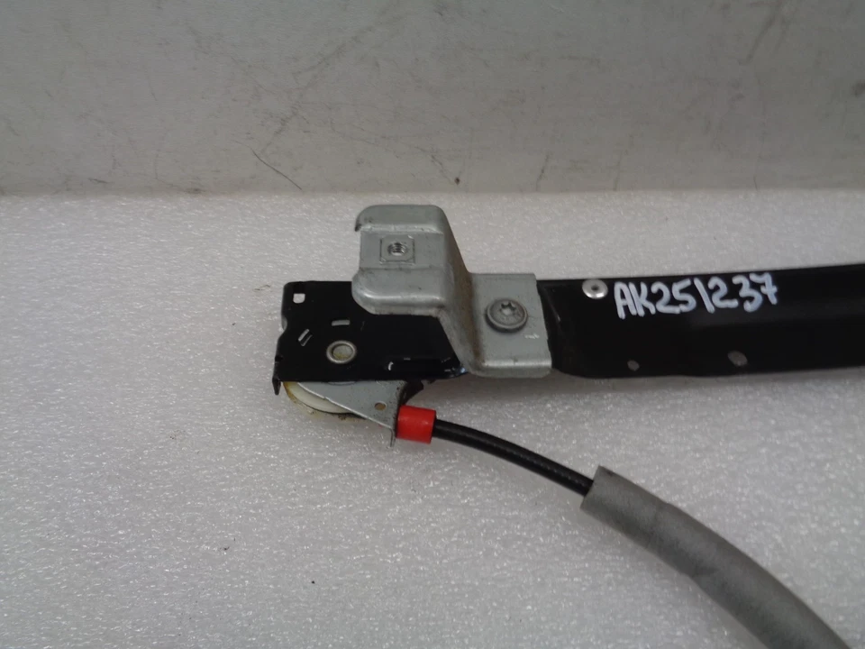 Motor regulador ventana puerta lado conductor trasero izquierdo Jaguar XJ L 10-19 OEM AK251237 Foto 3 de 4