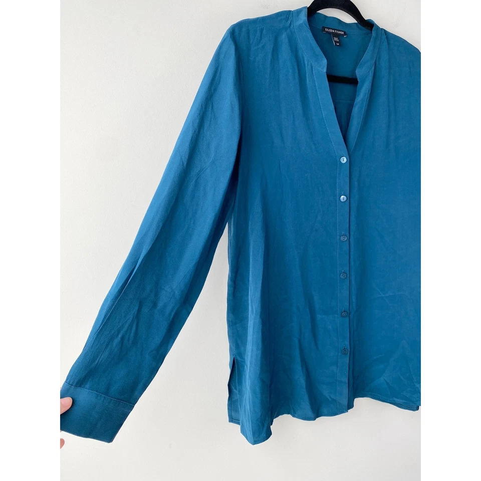 Camisa Eileen Fisher feminina 100% seda com botões S azul-petróleo minimalista escritório chique - Imagem 3 de 4