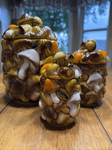 1950年代 米国ビンテージ マッシュルーム 缶 キャニスター４こセット 25+ Vintage Mushroom Canister Set for sale | Updated Oct 2026