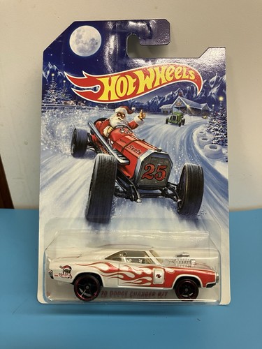 Hot Wheels Holiday Hot Rods ‘70 Dodge Charger R/T Wte red flames Santa 1:64
