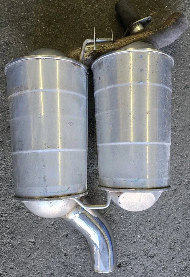 BMW E39 Touring 540i 2002 silenciador OEM con punta 1996-2004 Foto 2 de 4