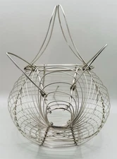 Vintage Primitive Pig Shaped Wire Egg Basket With Handle Farmhouse Decor