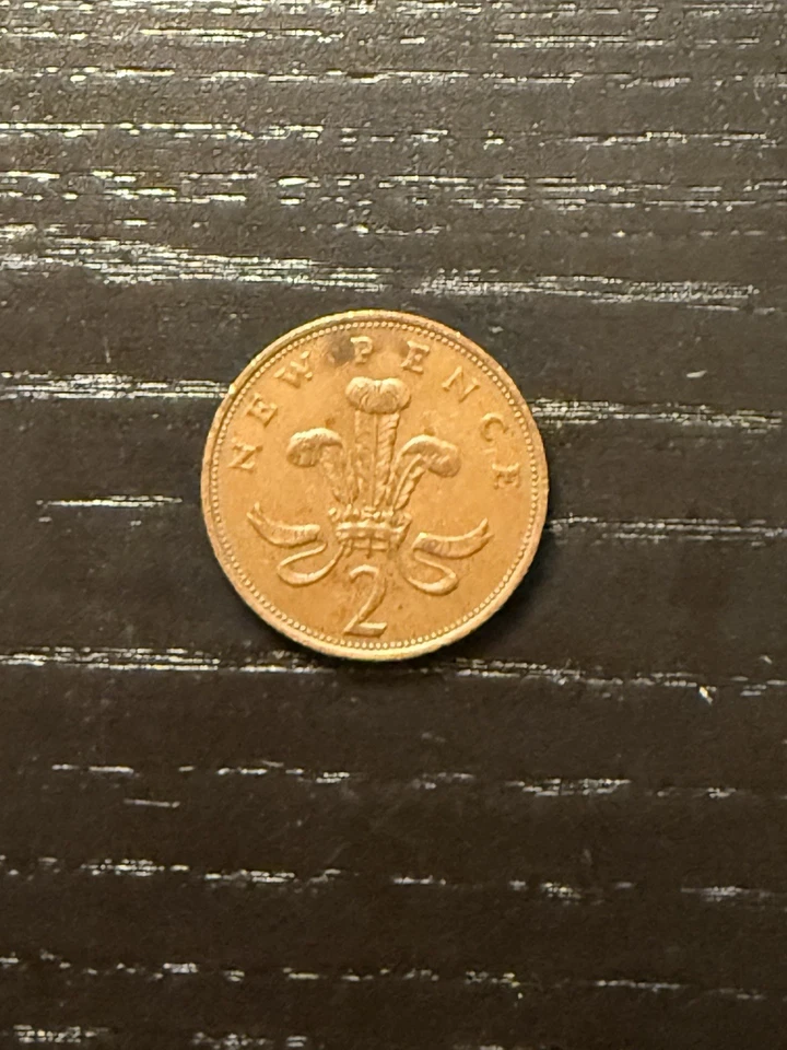 RARO Nuevo Penique 2 D.G.REG.F.D.1980 Elizabeth ll Moneda Británica Foto 2 de 2