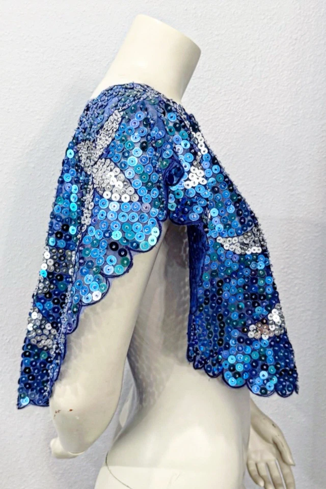 Poncho Capelet Flor Lentejuelas Hecho a Mano De Colección Azul Plata Congelado Invierno Boda OS Foto 2 de 4