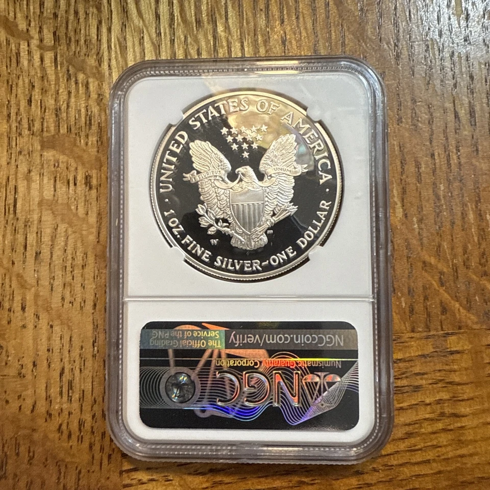 2005-W Proof $1 American Silver Eagle NGC PF69 Ultra Cameo. Brown Label - Image 2 of 2