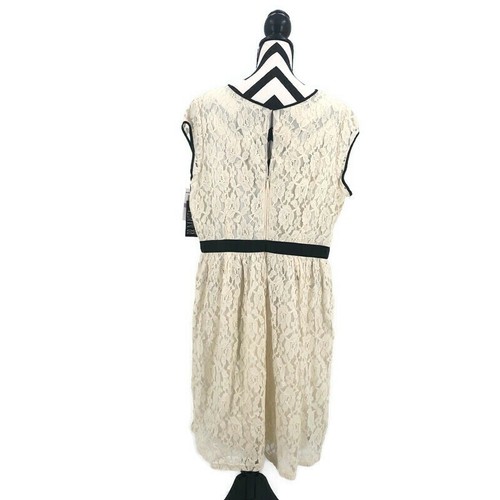 BB Dakota NWT Cream Lace Dress Black Trim Size 18 - Picture 7 of 10