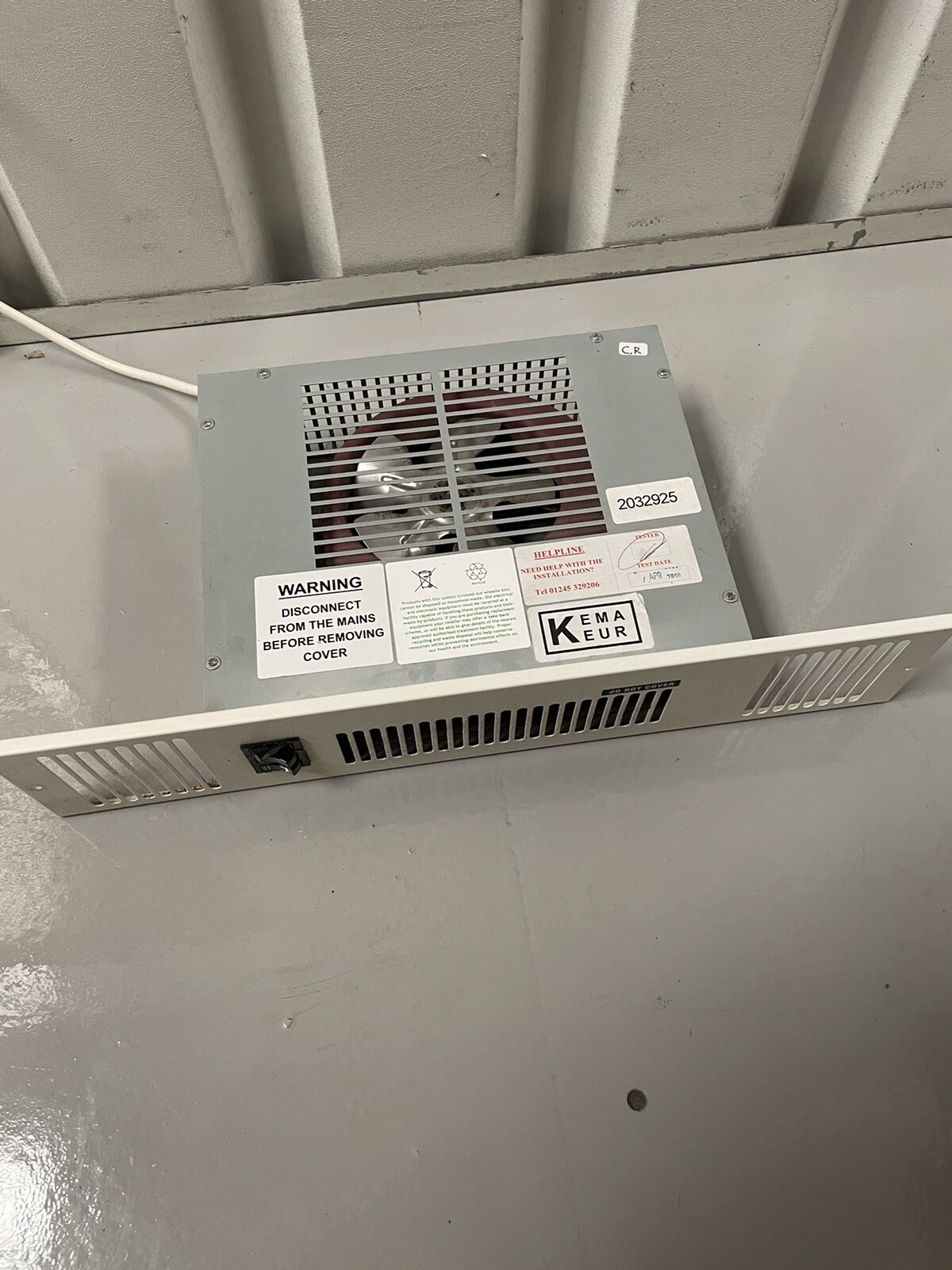 Smiths KHE2 Under Counter ELECTRIC Kitchen Plinth Heater eBay