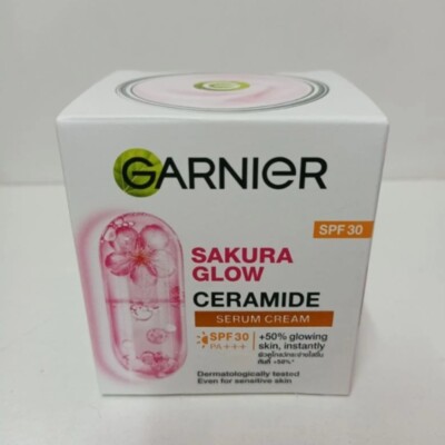 Garnier Skin Naturals Sakura Glow Hyaluron Day Serum Cream SPF30 PA+++ 50 ml.
