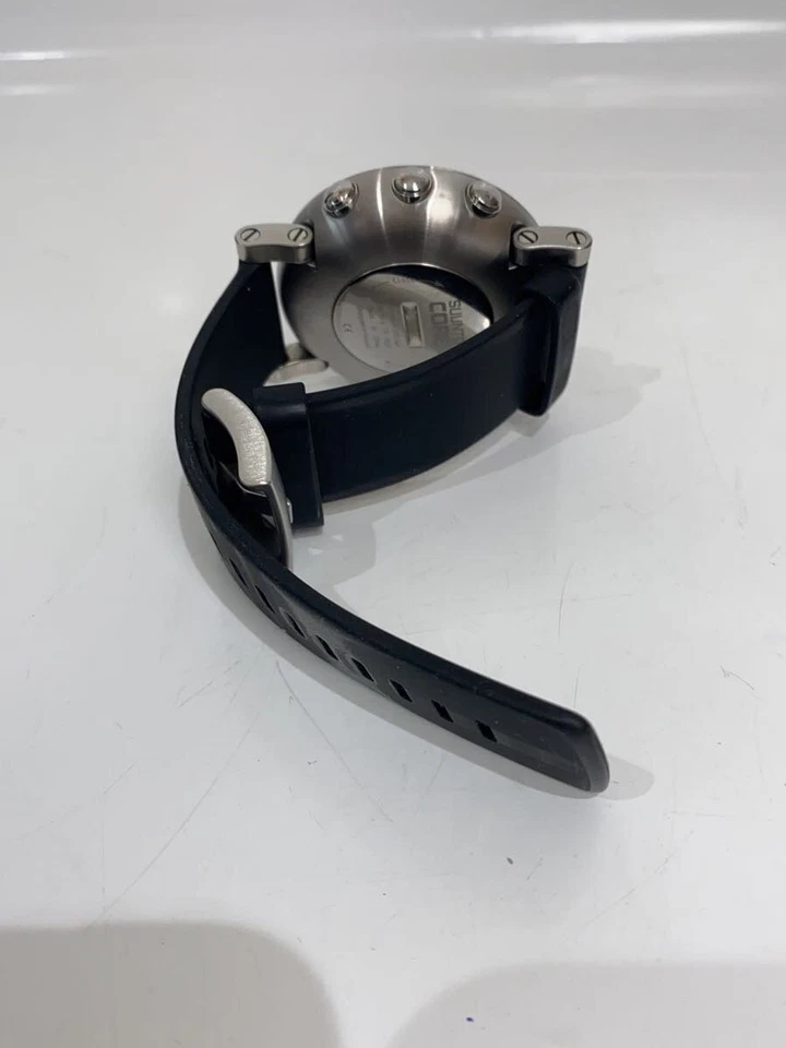 Reloj de cuarzo digital de acero cepillado SUUNTO Core correa de goma excelente JAPÓN Foto 4 de 4