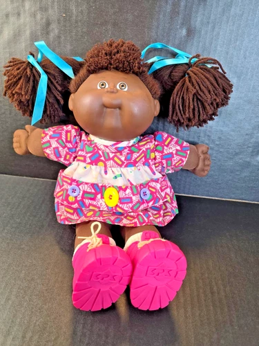African American Cabbage Patch Doll Hasbro 1986 Original Clothing Pink Signature