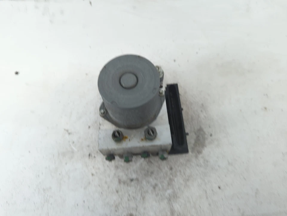 2006-2006 路虎揽胜 Sport Abs 泵控制模块 TNGD3 — 第 3/4 张图片