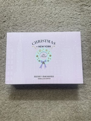 Too Faced  Merry Macarons  Christmas in New York 2016 Holiday Palette (New)