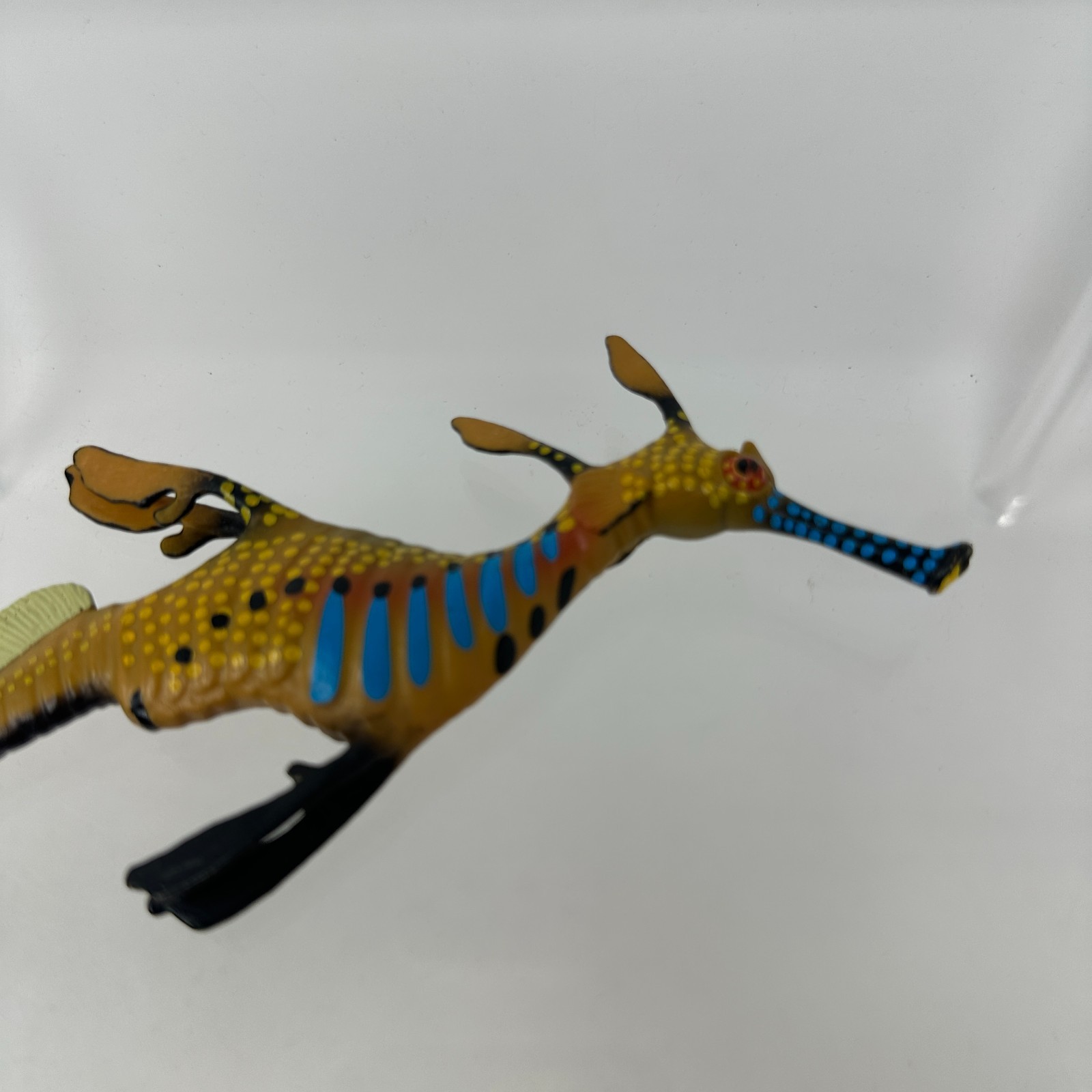 Safari Ltd Weedy Sea Dragon Figure Marine Animal Figurine 2013